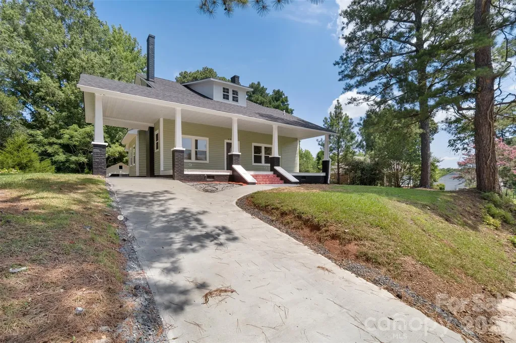 607 Lee Avenue Wadesboro NC 28170