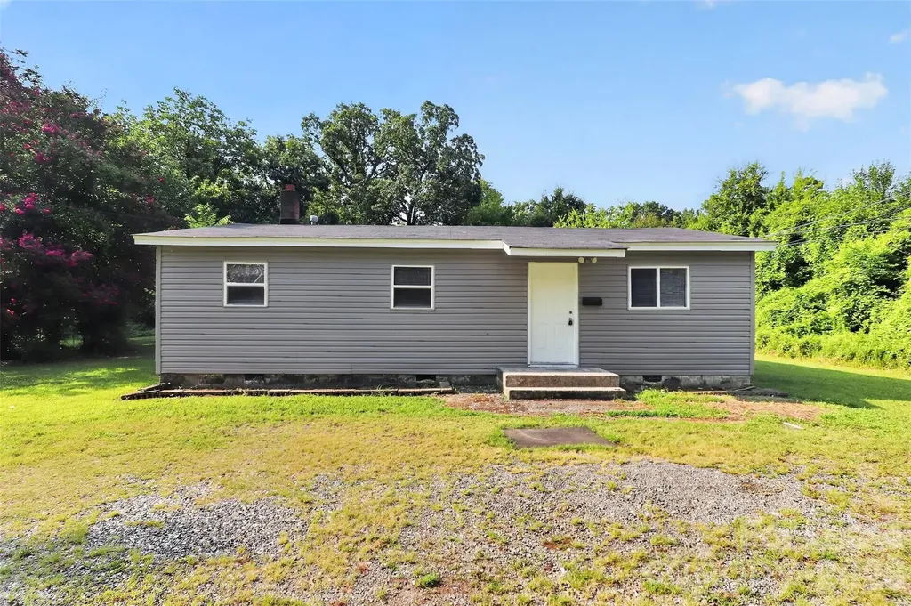4016 Bearwood Avenue Charlotte NC 28205
