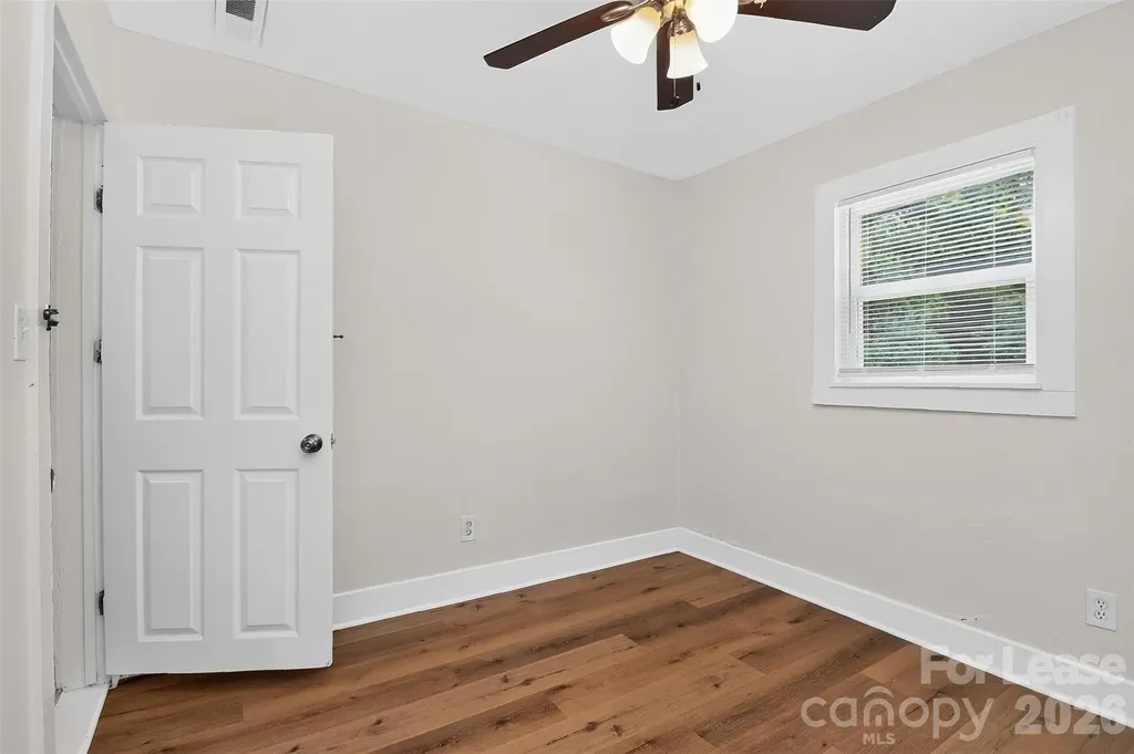 4016 Bearwood Avenue Charlotte NC 28205
