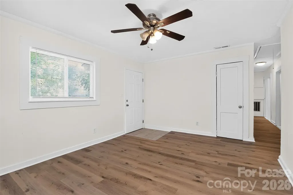 4016 Bearwood Avenue Charlotte NC 28205