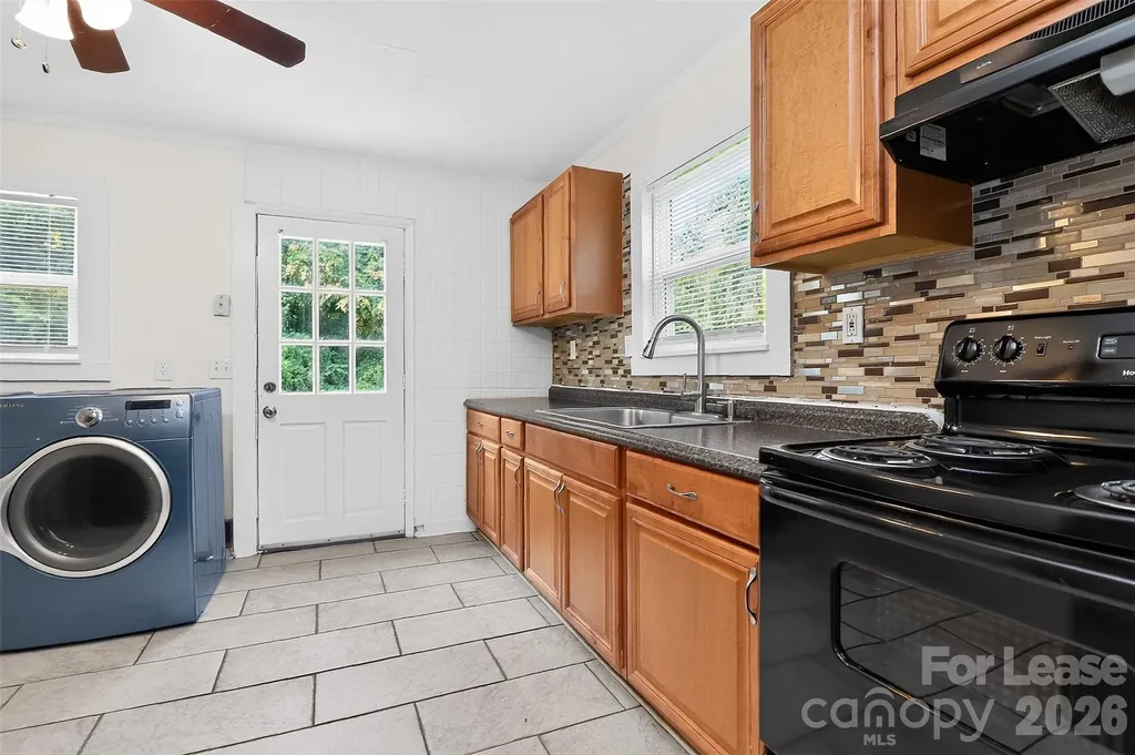 4016 Bearwood Avenue Charlotte NC 28205