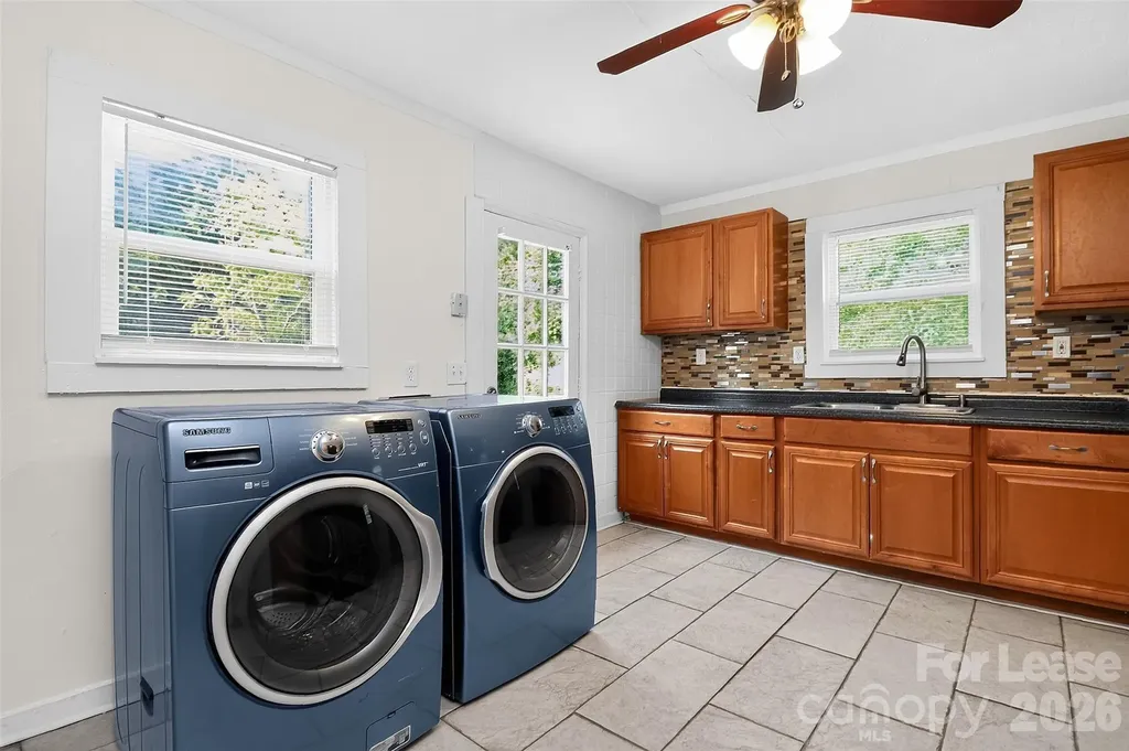 4016 Bearwood Avenue Charlotte NC 28205