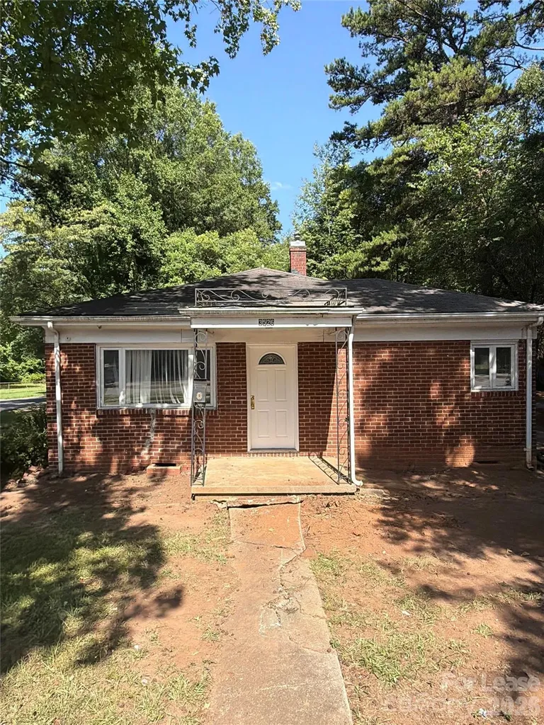 3526 Eastway Drive Charlotte NC 28205