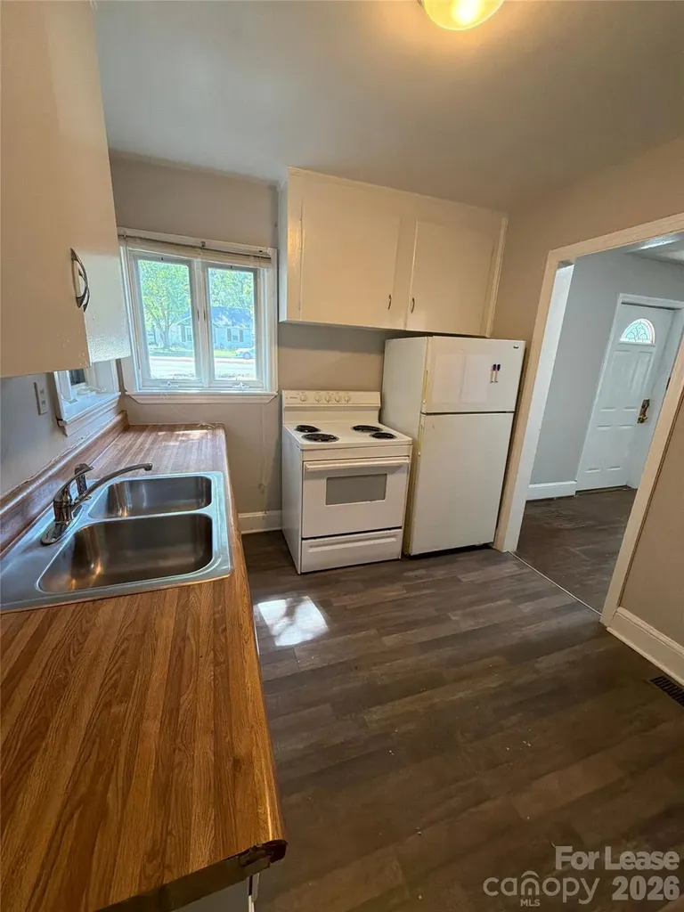 3526 Eastway Drive Charlotte NC 28205