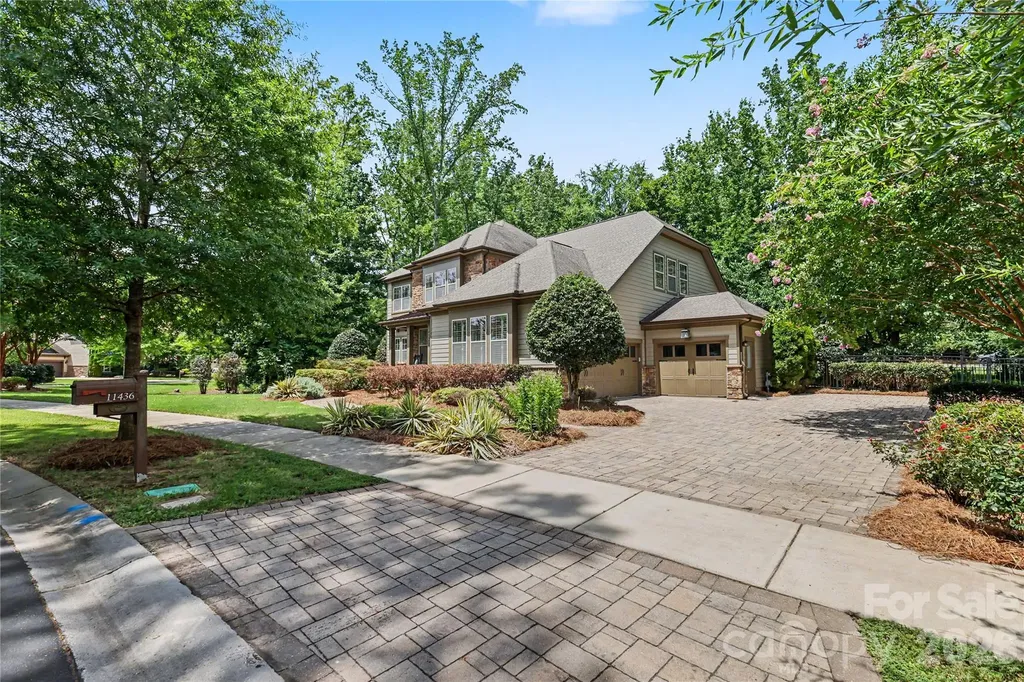 11436 Preservation Lane Charlotte NC 28278