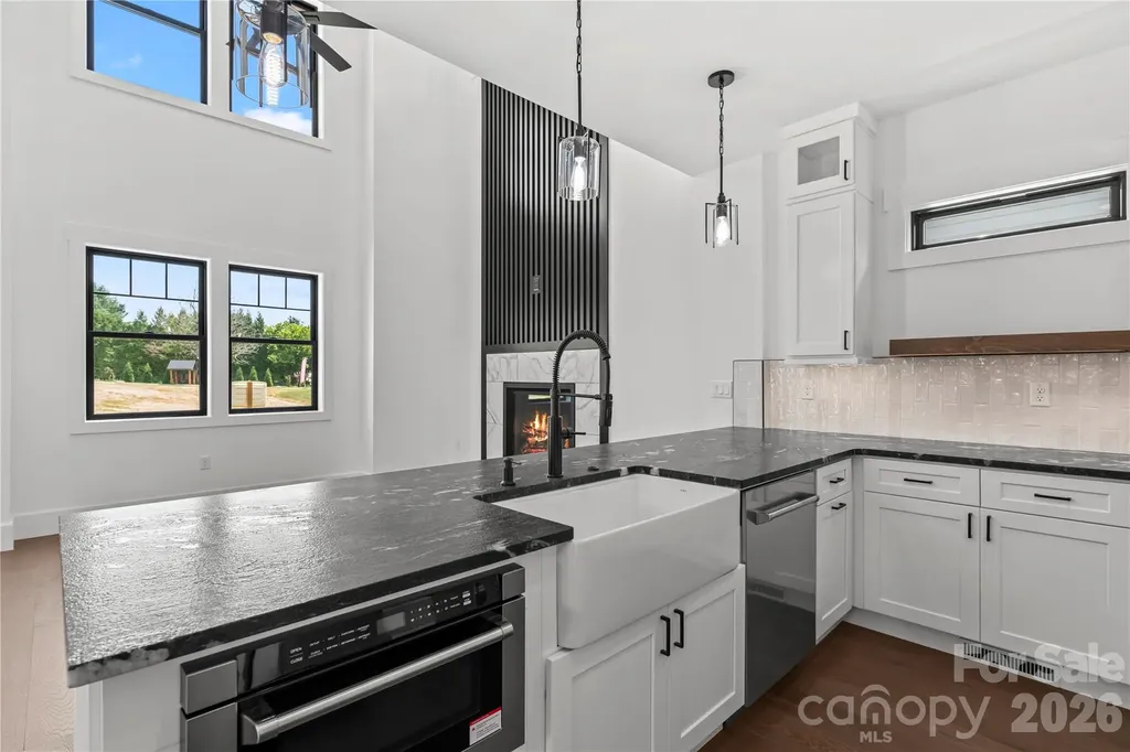 12 S Martha Kate Drive Hendersonville NC 28792