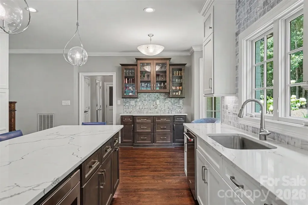 2035 Valencia Terrace Charlotte NC 28226