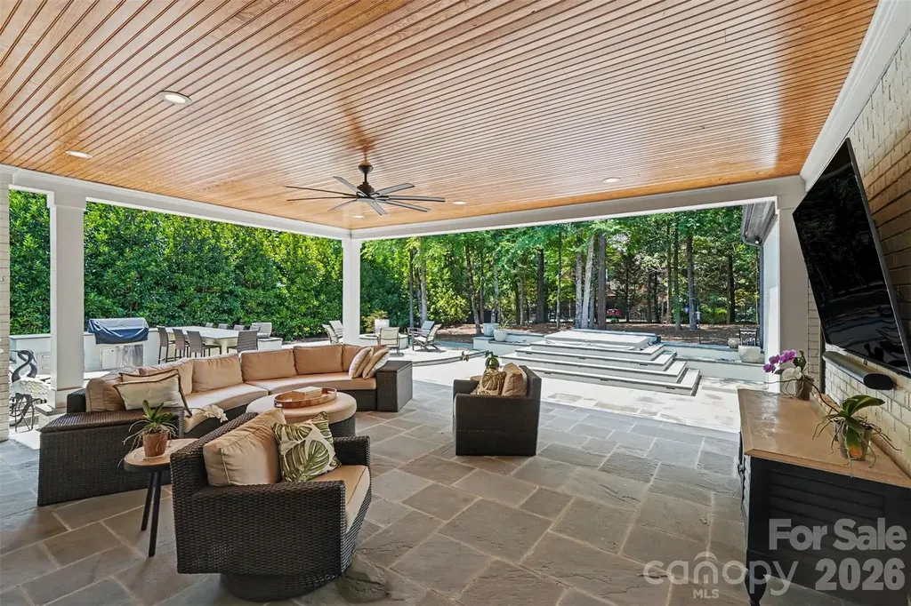 2035 Valencia Terrace Charlotte NC 28226