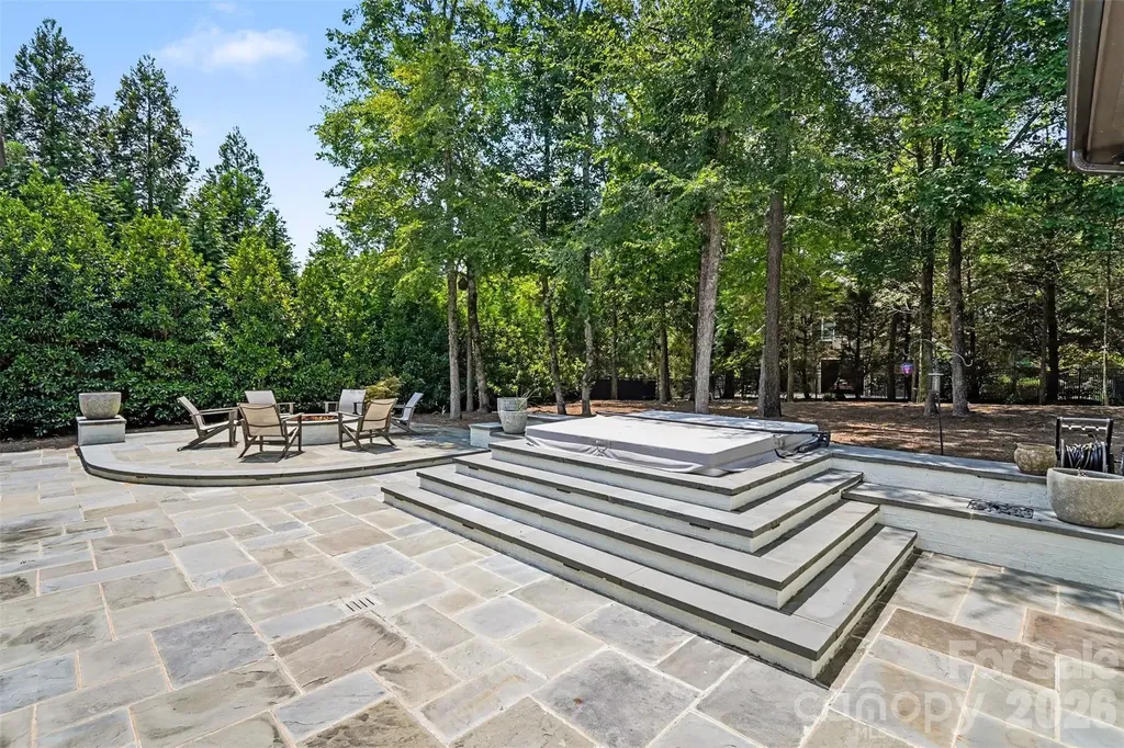 2035 Valencia Terrace Charlotte NC 28226