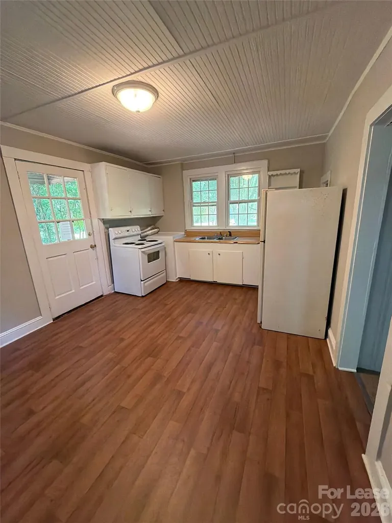3516 Eastway Drive Charlotte NC 28205