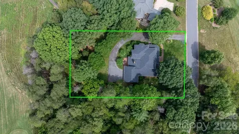 3740 Pinecrest Drive NE Hickory NC 28601