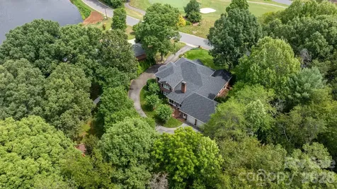 3740 Pinecrest Drive NE Hickory NC 28601