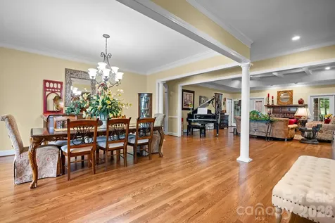 3740 Pinecrest Drive NE Hickory NC 28601