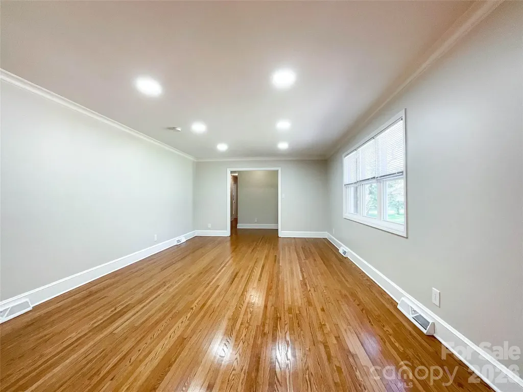 6728 Lakeside Drive Charlotte NC 28215