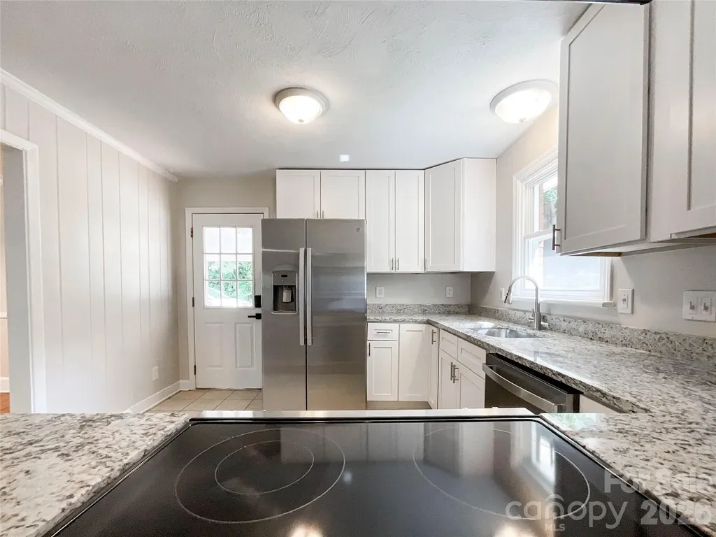 6728 Lakeside Drive Charlotte NC 28215