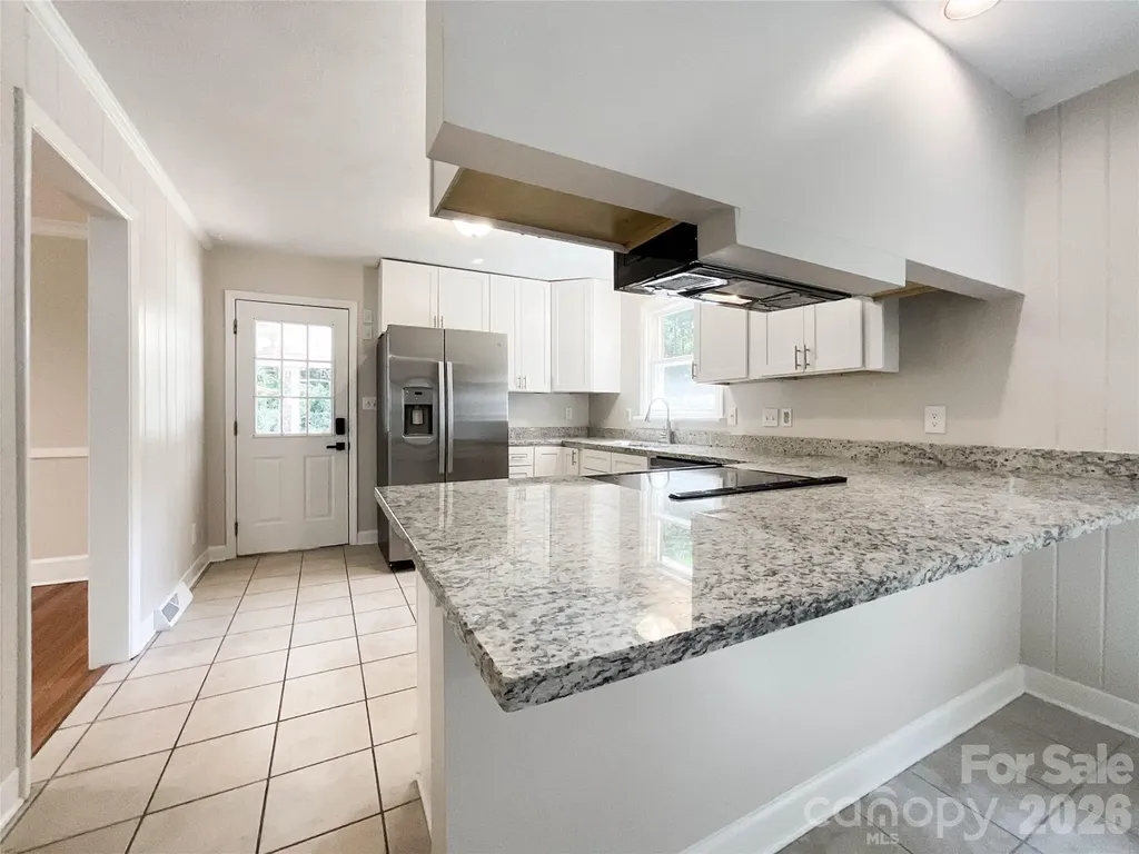 6728 Lakeside Drive Charlotte NC 28215