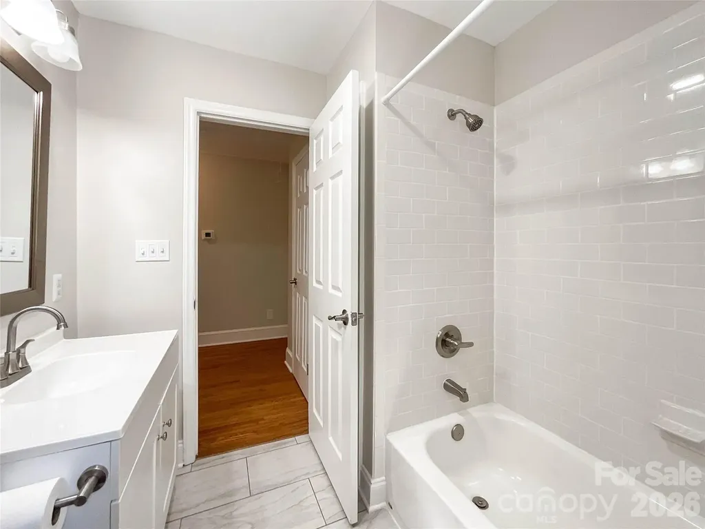 6728 Lakeside Drive Charlotte NC 28215