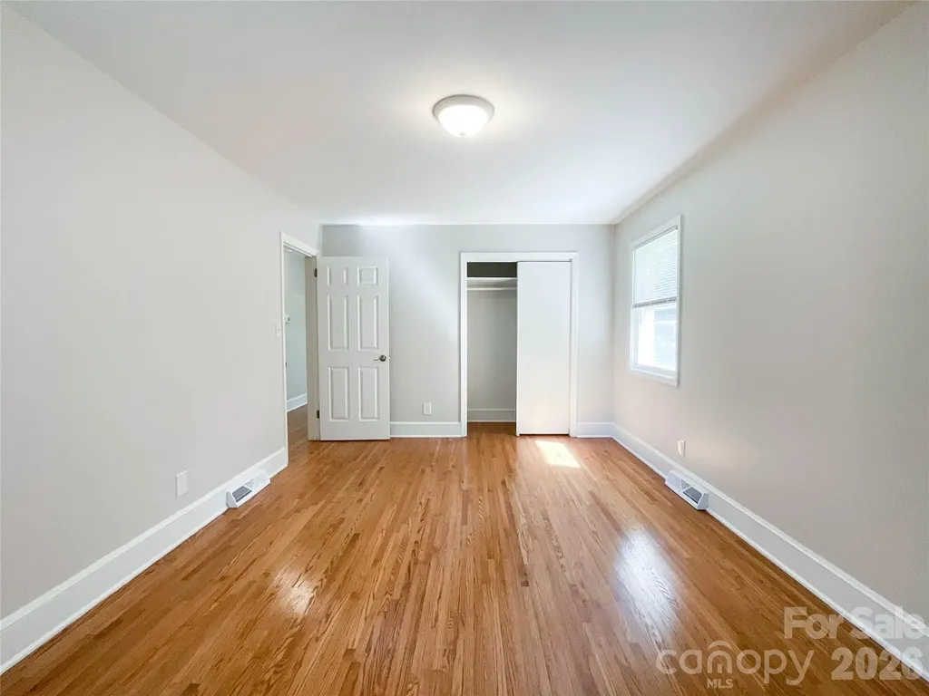 6728 Lakeside Drive Charlotte NC 28215