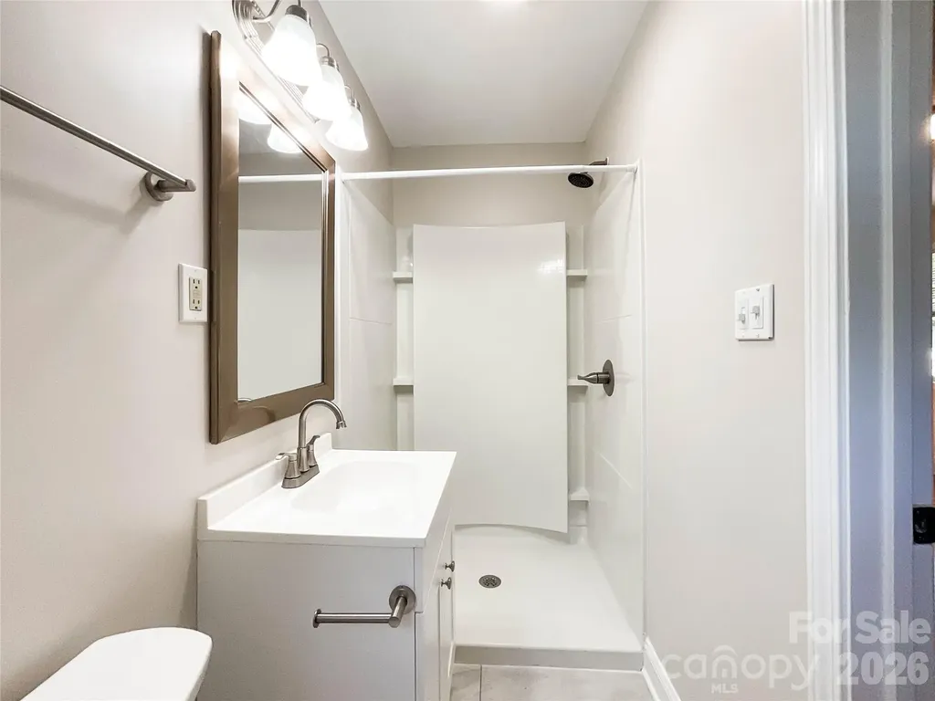 6728 Lakeside Drive Charlotte NC 28215