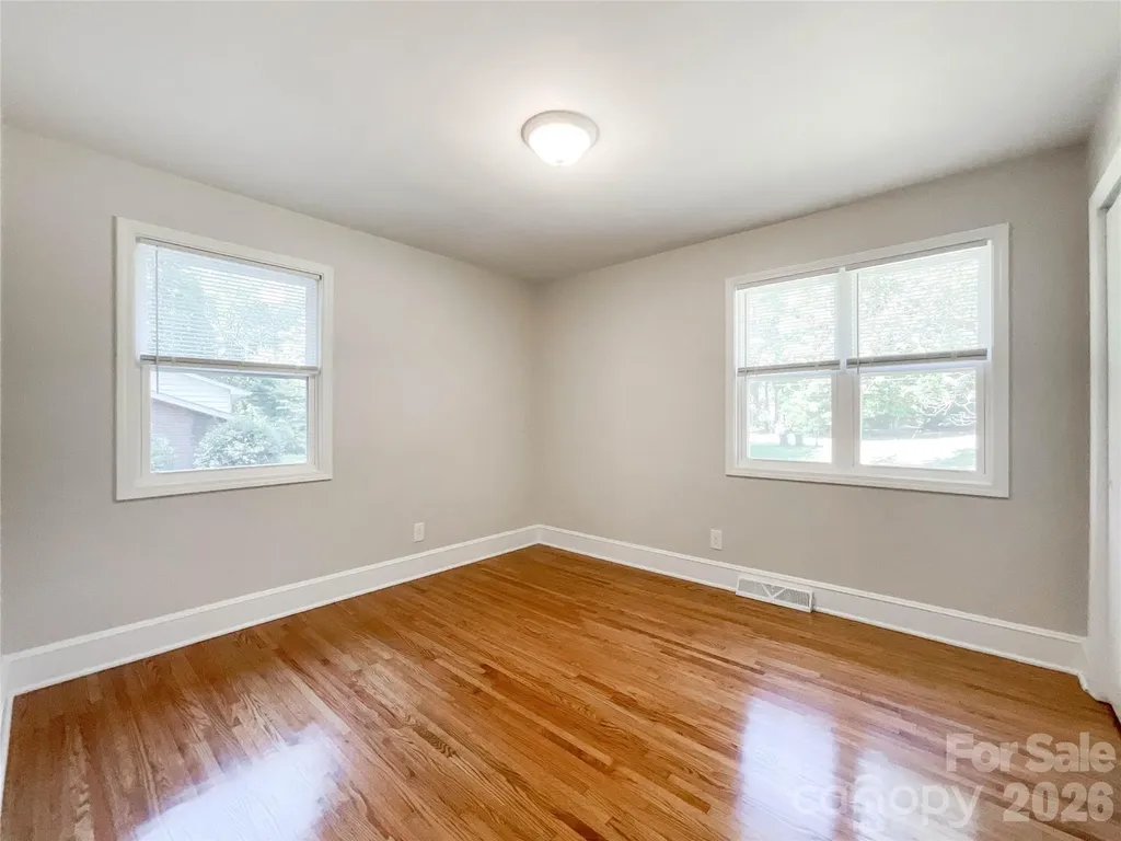 6728 Lakeside Drive Charlotte NC 28215