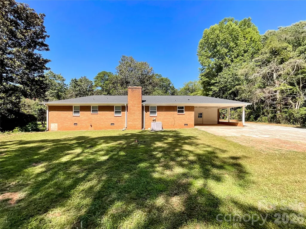 6728 Lakeside Drive Charlotte NC 28215