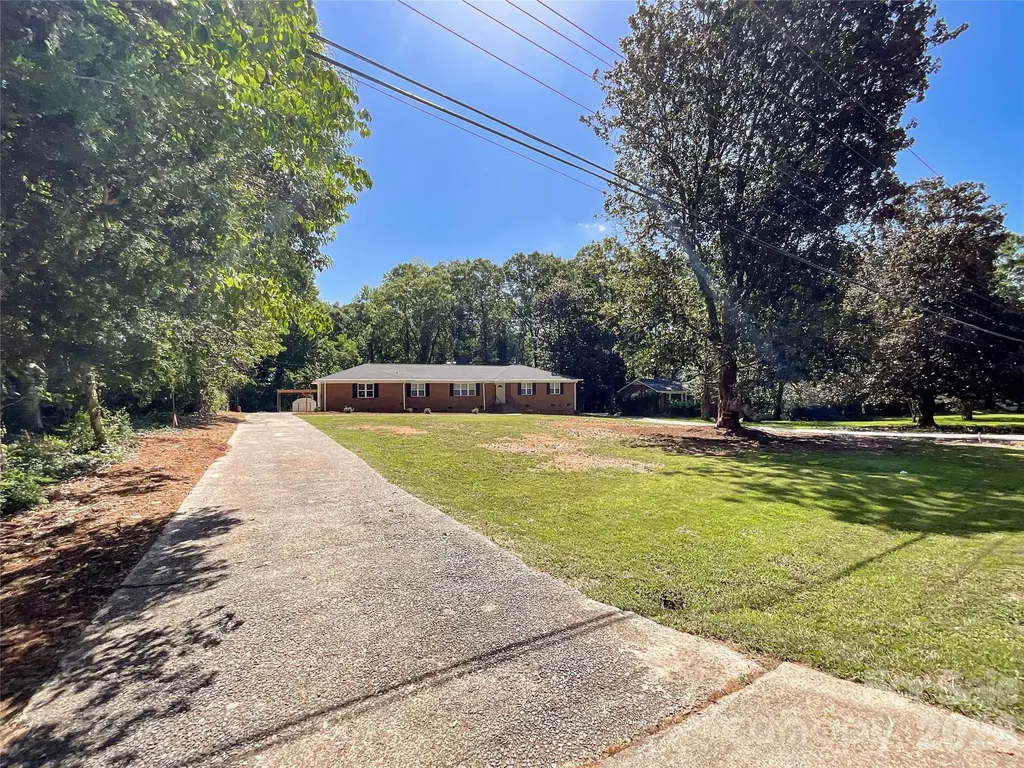 6728 Lakeside Drive Charlotte NC 28215