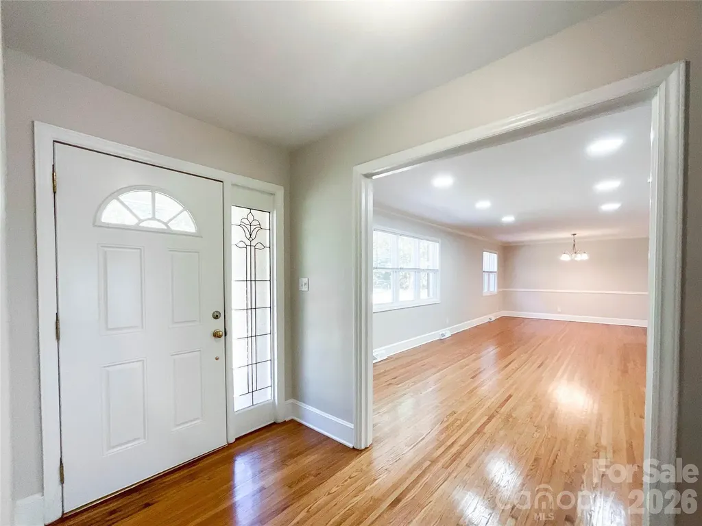 6728 Lakeside Drive Charlotte NC 28215