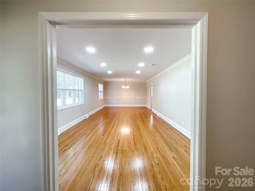 6728 Lakeside Drive Charlotte NC 28215