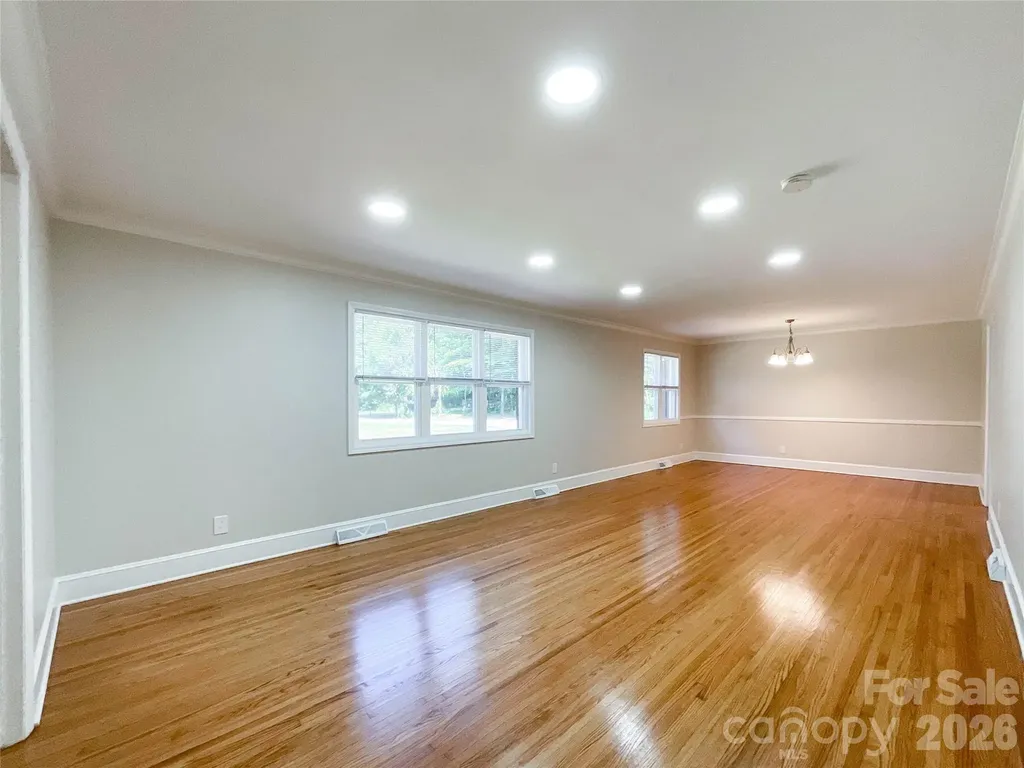 6728 Lakeside Drive Charlotte NC 28215