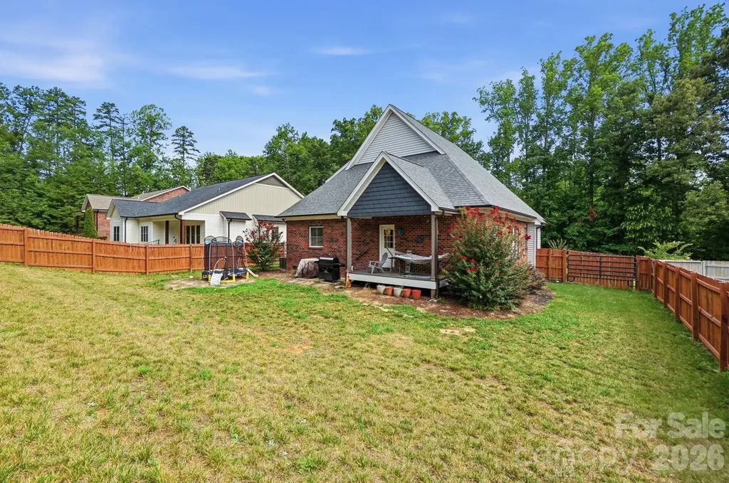 304 E Florida Avenue Bessemer City NC 28016