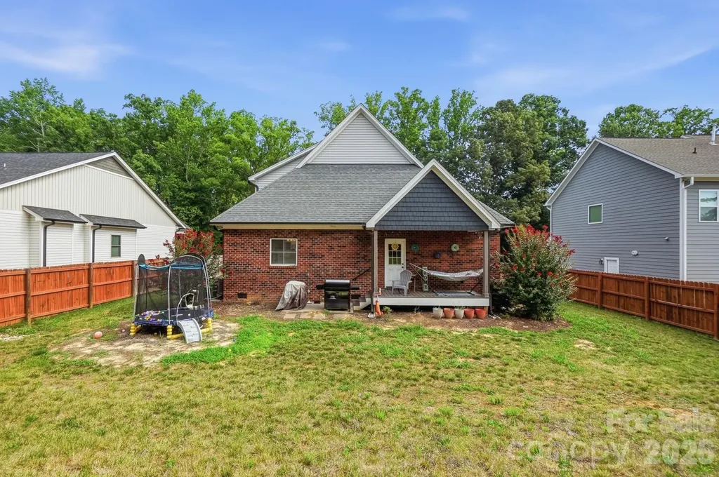 304 E Florida Avenue Bessemer City NC 28016
