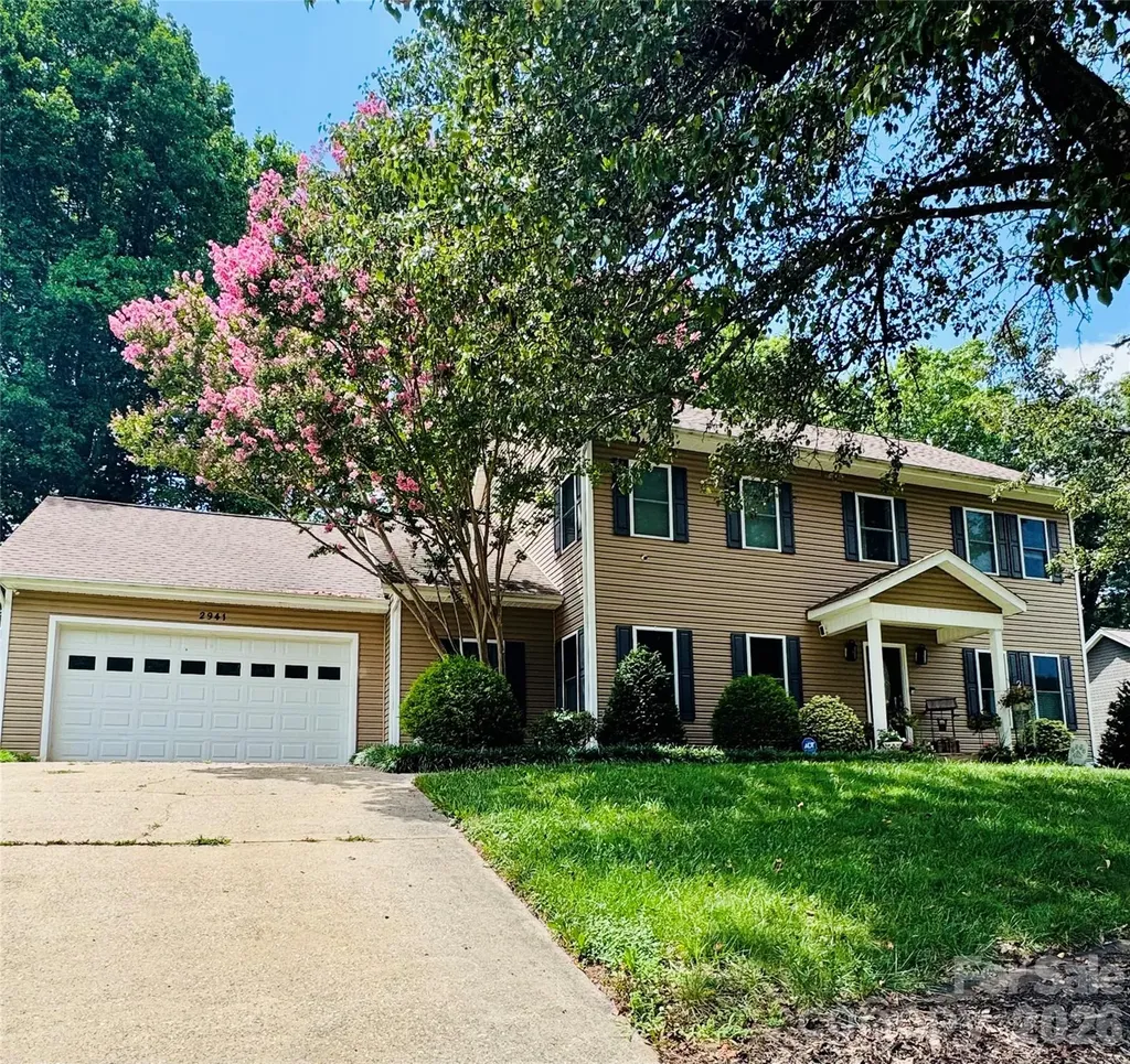 2941 8th Street Court NE Hickory NC 28601