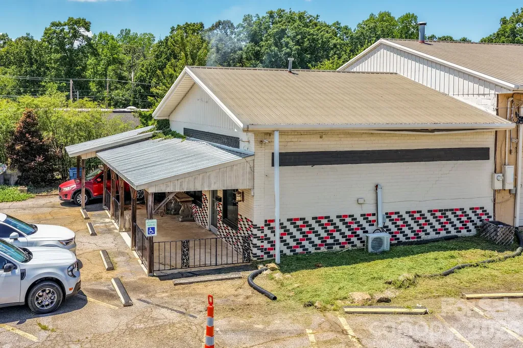 1358 W Main Street Forest City NC 28043