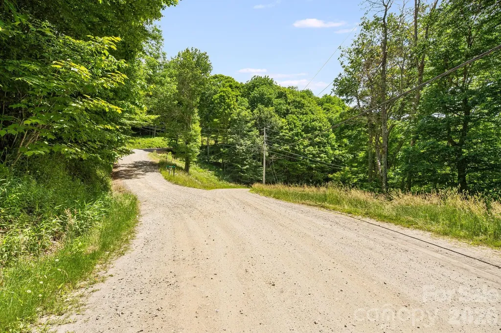 10 Buckeye Road Mars Hill NC 28754