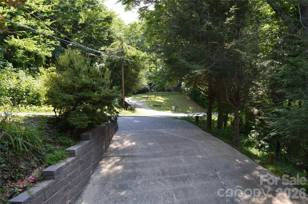 184 Laurel Road Arden NC 28704