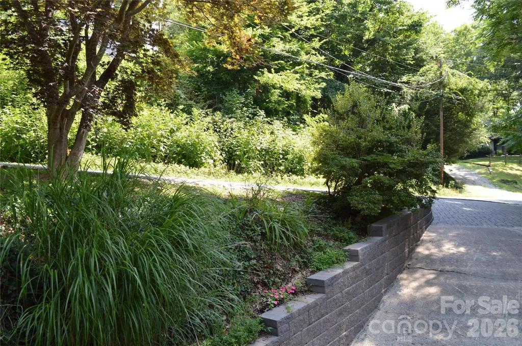184 Laurel Road Arden NC 28704