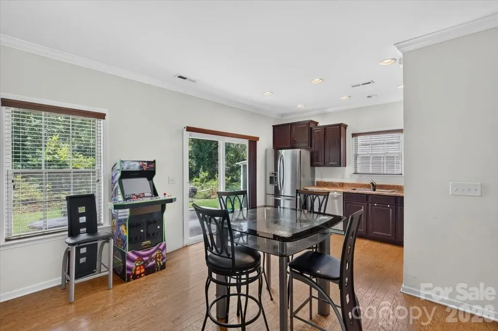3323 Mortemer Lane Charlotte NC 28262