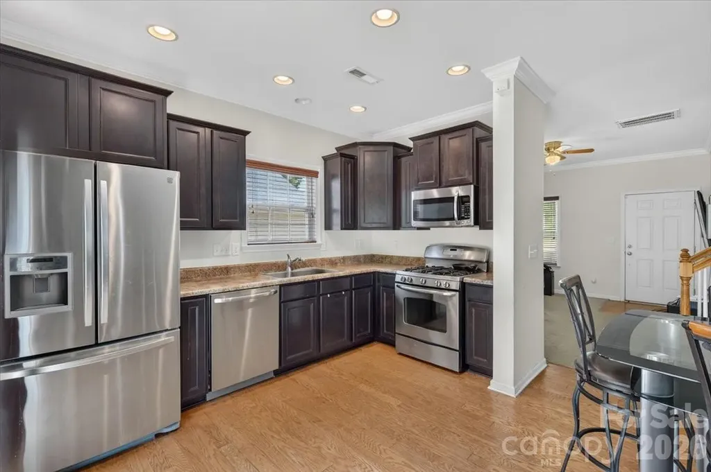 3323 Mortemer Lane Charlotte NC 28262