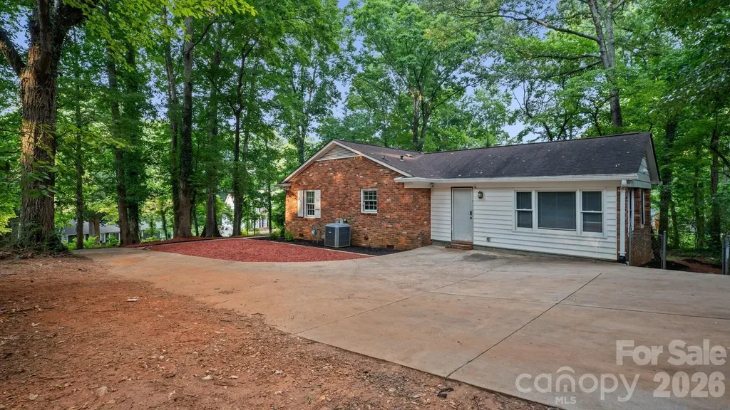 7515 Shady Lane Charlotte NC 28215