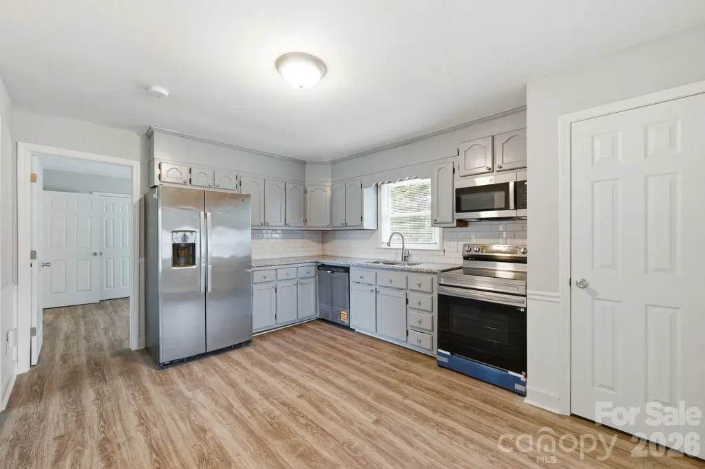 2917 Dalecrest Drive Charlotte NC 28269