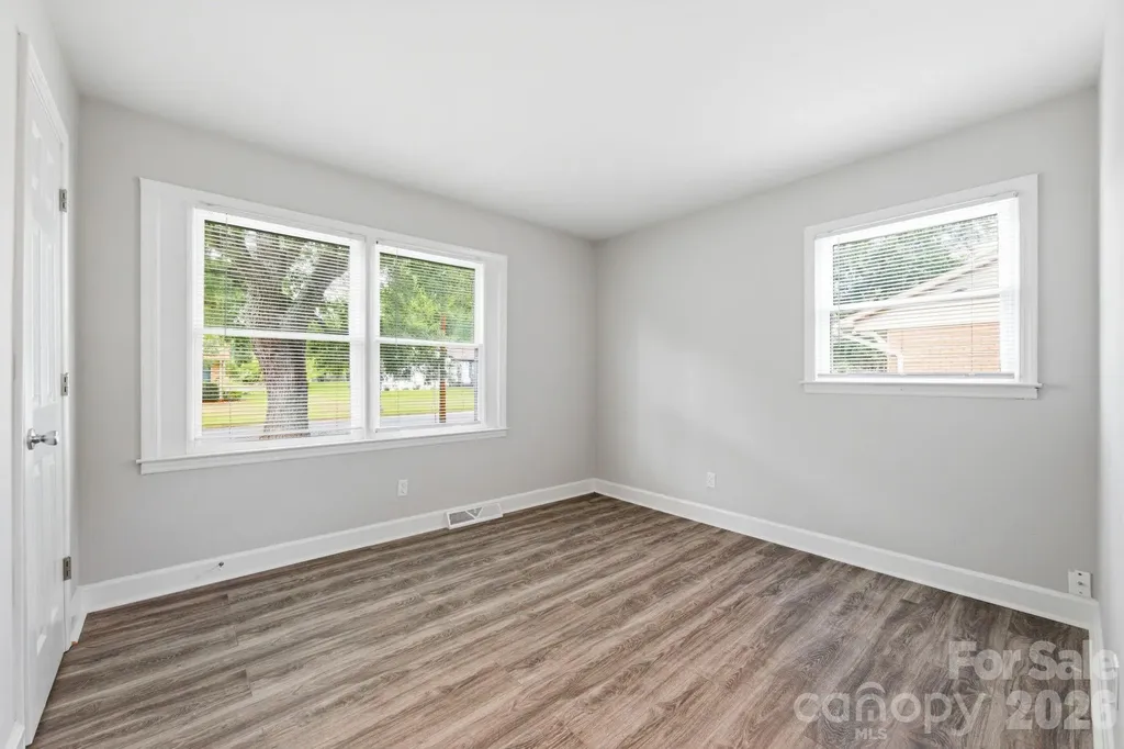 2917 Dalecrest Drive Charlotte NC 28269