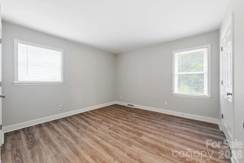 2917 Dalecrest Drive Charlotte NC 28269