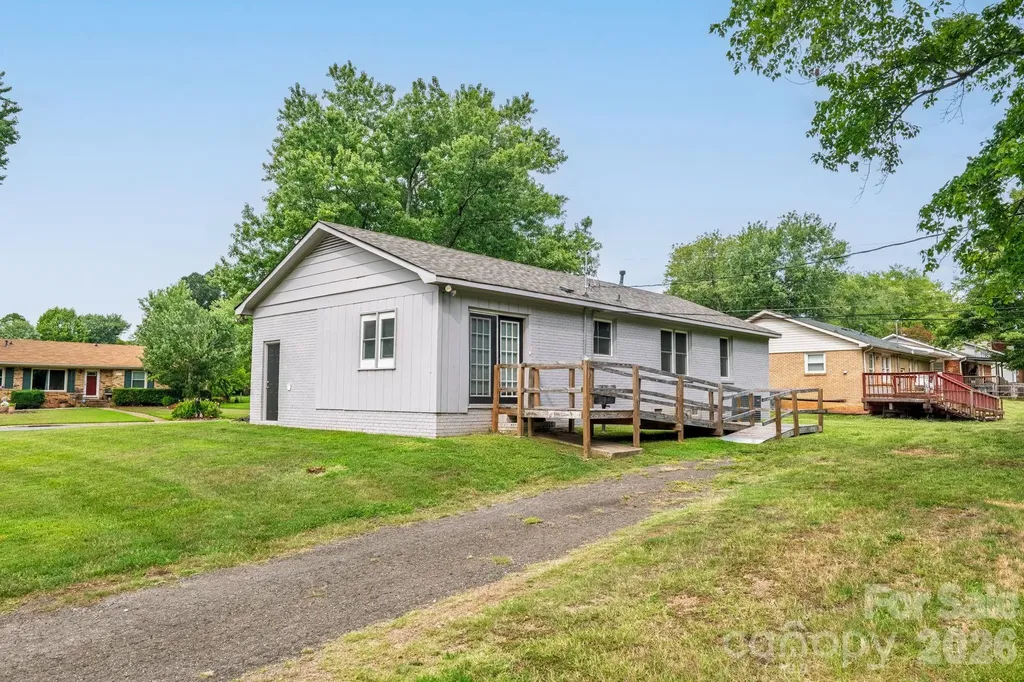 2917 Dalecrest Drive Charlotte NC 28269