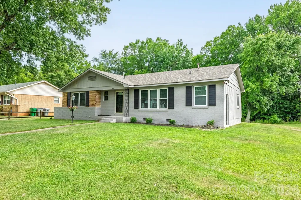 2917 Dalecrest Drive Charlotte NC 28269