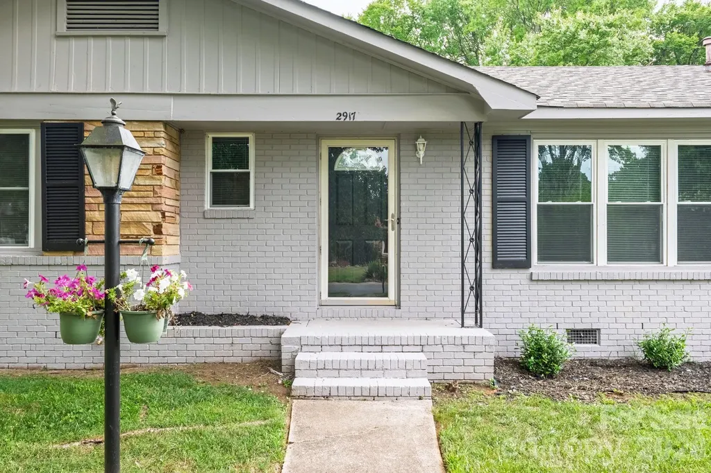 2917 Dalecrest Drive Charlotte NC 28269