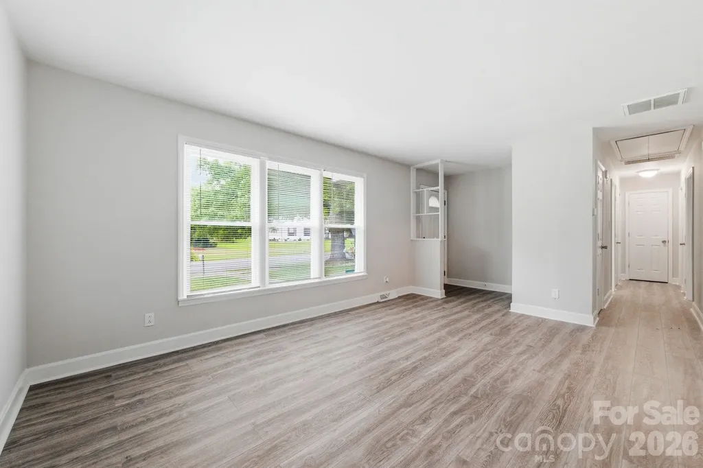 2917 Dalecrest Drive Charlotte NC 28269