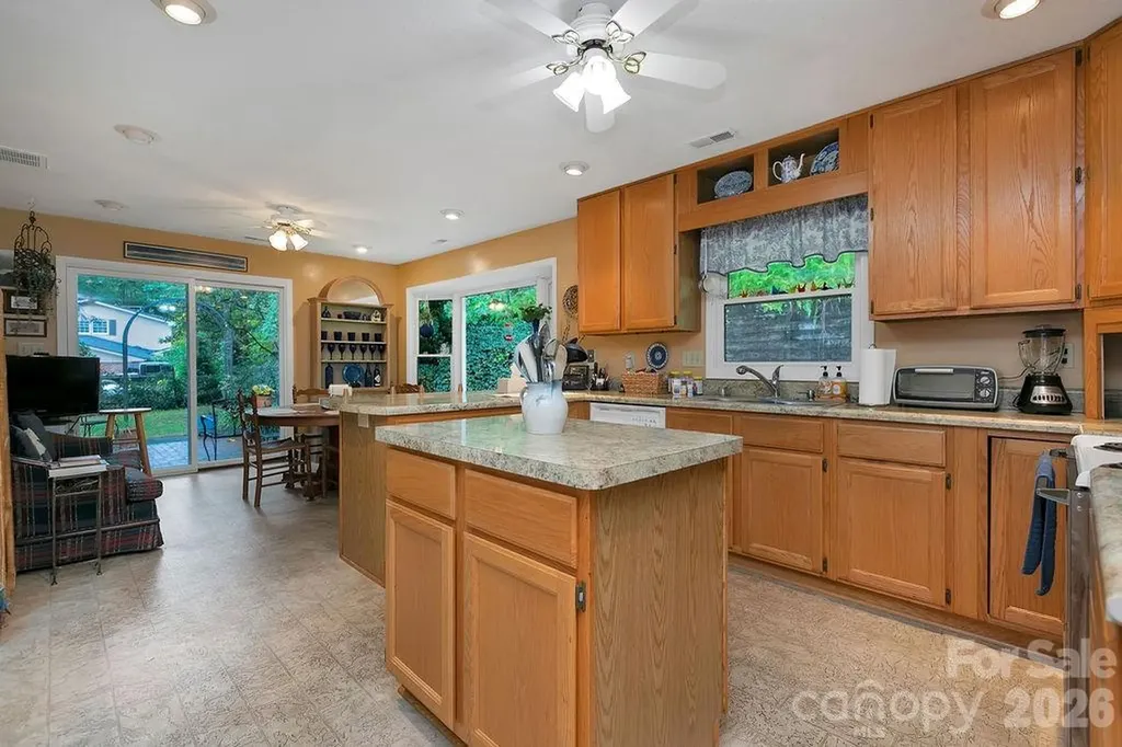 337 Delphia Drive Brevard NC 28712