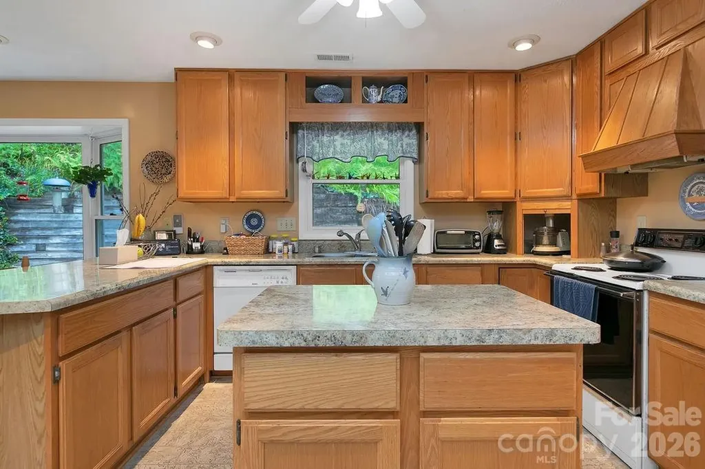 337 Delphia Drive Brevard NC 28712