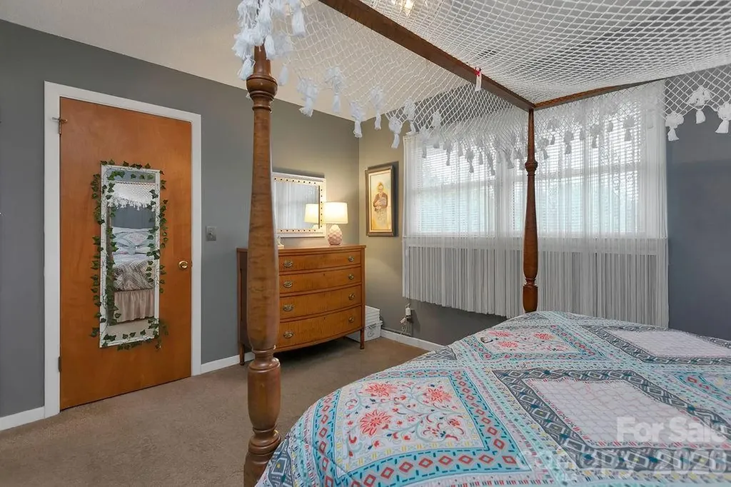 337 Delphia Drive Brevard NC 28712