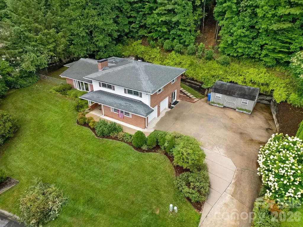 337 Delphia Drive Brevard NC 28712